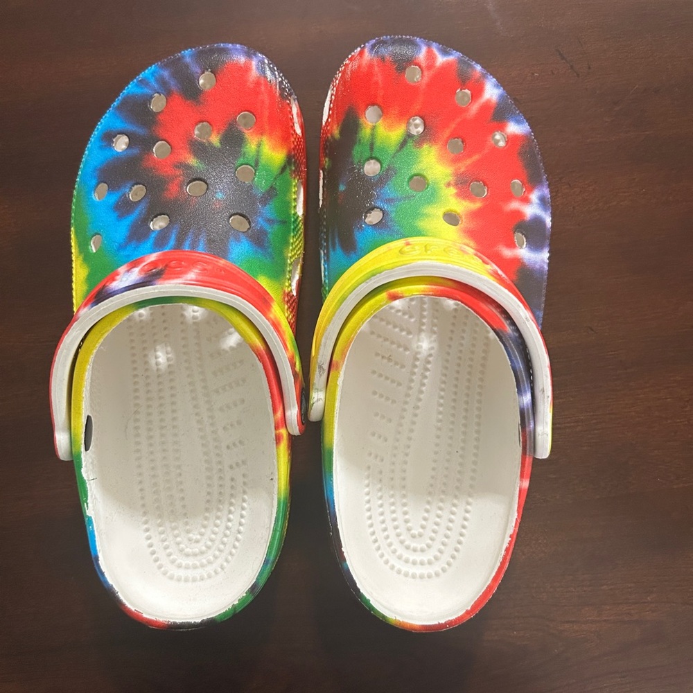 CROCS Kids Tie-Dye Sandals